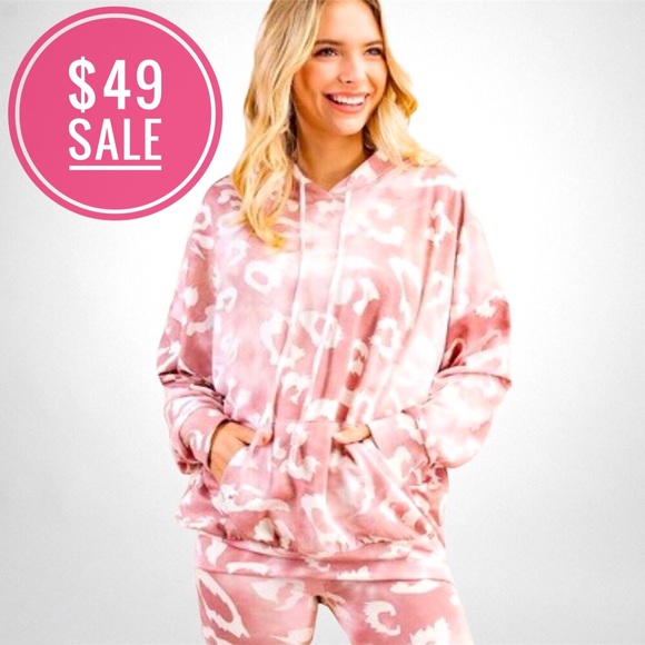 xoxoklowe Pants - SALE Pink Leopard Print Fleece Top & Pants Matching Set